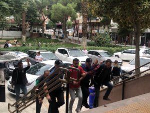 İ̇zmir’de Kalbinden Bıçaklanan Genç Hayatını Kaybetti