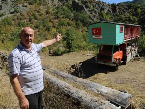 Emektar Kamyonuyla ‘Mobil Arıcılık’ Yapıyor