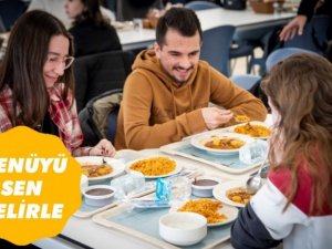 Yeni Akademik Yılın İlk Gününde Öğrencilerin Belirlediği Menü Servis Edilecek