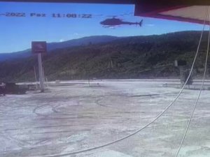 Akaryakıt İstasyonuna İnen Helikopteri Görenler Gözlerine İnanamadı