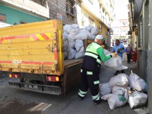 Şehitkamil’de Budamadan Elde Edilen Odunlar Dar Gelirli Ailelerle Yakacak Olarak Dağıtıldı