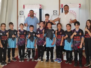 Denizlili Dartçılar 600 Sporcu Arasında Dereceyi Kaptırmadı