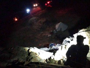 Yaramaz Keçi Öyle Bir Yere Çıktı Ki İnemeyince Ekipler Alarma Geçti