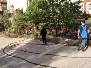 Terk Edilmiş Evin Bahçesinde Yangın Çıktı
