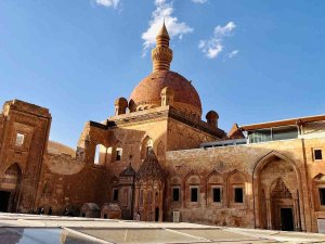 Tarih Kokan İ̇shak Paşa Sarayı’na Yoğun İlgi