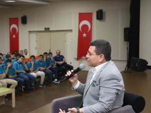 Başkan Tütüncü, Öğrencilerle Buluştu