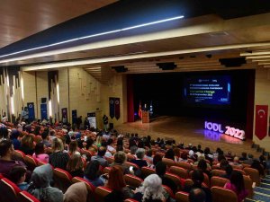 5. Uluslararası Açık Ve Uzaktan Öğrenme Konferansı Başladı