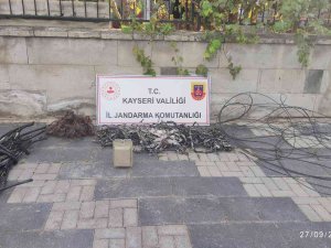 Kablo Hırsızlıkları Suçüstü Yakalandı