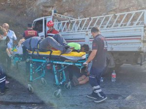 Bodrum’da 4 Araç Birbirine Girdi, Ortalık Savaş Alanına Döndü