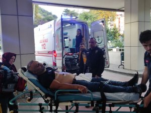 Eski Çalıştığı Yere Geldi, İş Yeri Sahibi Ve Çalışanı Yaraladı