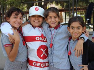 Miniklerden ’Öncelik Yayanın’ Uyarısı