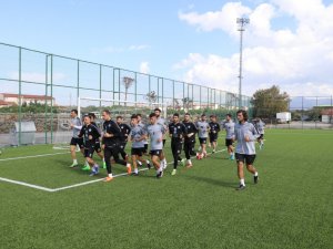Burhaniye Sezonun İlk Maçına Hazır