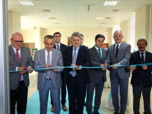 Manisa’da ‘Özgürlüğün Renkleri’ Fotoğraf Sergisi Açıldı