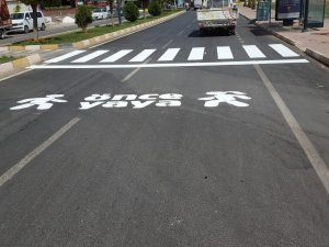 Kilis’te Yaya Geçidi Çizgileri Boyanıyor