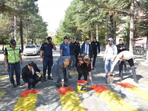 Gediz’de “Yayalara Öncelik Duruşu, Hayata Saygı Duruşu” Etkinliği