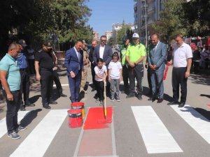 Siirt’te ‘Yayalara Öncelik Duruşu, Hayata Saygı Duruşu’ Etkinliği