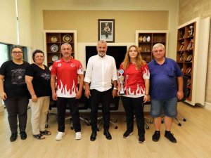 Başkan Sözen Kick Boks Şampiyonunu Ağırladı