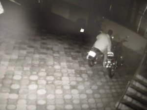 Zabıtanın Motosikletinden Benzin Çalan Hırsız Yakalandı