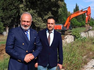 Çiftlikköy’de Gacık Deresi Yatağı Genişletiliyor