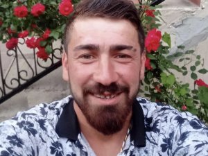 Genç Adam Evinde Ölü Bulundu