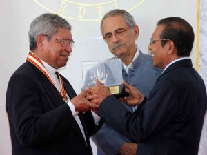 Nobel Ödüllü Piskopos Ximenes Belo’ya Çocuklara Yönelik "Cinsel İstismar" Suçlaması