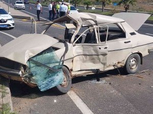 Ters Yöne Girdiği Anda Otobüsle Çarpışan Otomobilin Sürücüsü Öldü