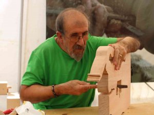 Dede Atölyesi Ona Uluslararası Sanat Eserlerinin Kapılarını Açtı