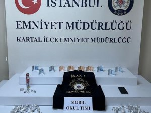 Kartal’da Okul Önüne Uyuşturucu Satan Şüpheli Yakalandı