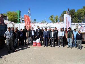 Bingöl’de Çiftçilere 500 Ton Buğday Tohumu Dağıtıldı