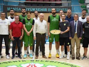 Başkan Güzgülü’den ‘Potanın Tarzanları’na Tatlı Ziyaret