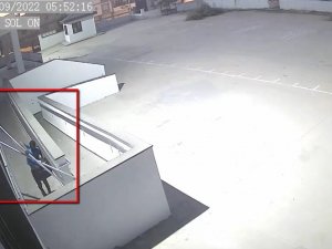 Okul Faresi Tutuklandı