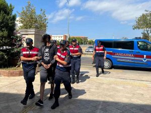 Didim Jandarması Göçmen Kaçakçılarına Suçüstü Yaptı: 2 Tutuklama