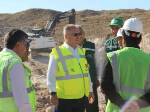 Bir Aylık Suyu Kalan Kent Diken Üstünde, Çalışmalar Sürüyor