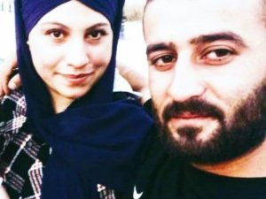 Boşanma Aşamasındaki Eşini 10 Yerinden Bıçaklayarak Öldürdü