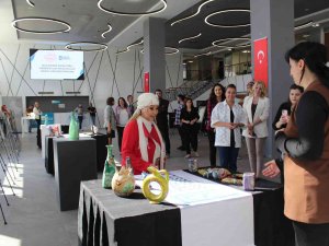 Balıkesirli Yükümlülerden Ebru Ve Resim Sergisi