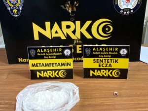 Manisa’da Uyuşturucu Tacirlerine Operasyon: 2 Kişi Tutuklandı