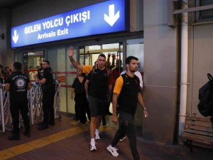 Galatasaray, Adana Demirspor Maçı İçin Adana’ya Geldi