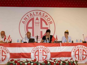 Antalyaspor’da Başkan Yeniden Aziz Çetin