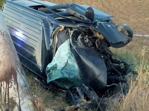 Edirne’de Levhaya Çarpan Araç Şarampole Devrildi: 1 Ölü