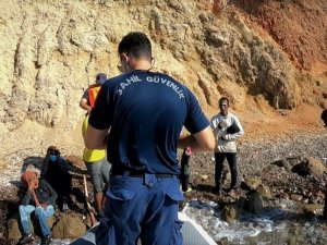 İ̇zmir Açıklarında 54 Düzensiz Göçmen Yakalandı, 119 Göçmen Kurtarıldı