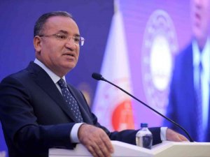 Adalet Bakanı Bekir Bozdağ, Buü’de İlk Dersi Verecek