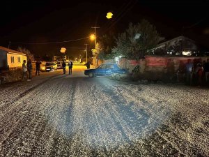 İ̇ki Kişinin Yaralandığı Kazada Kaçan Sürücü Araç Plakasını Düşürdü