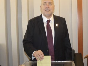 Başkan Kazım Yılmaz Güven Tazeledi