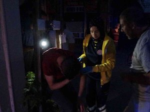Mahalleli Yakaladığı Hırsızı Önce Dövdü Sonra Elektrik Direğine Zincirleyerek Not Bıraktı