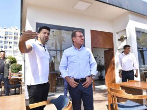 Mersin Sahiline Farklı Konsepte 2 Ayrı Kafe