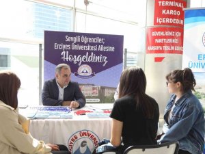 Rektör Altun, Erü’nün Yeni Öğrencilerini Karşıladı