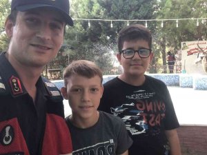 Yolunu Şaşıran Geyik Mahalleye İndi