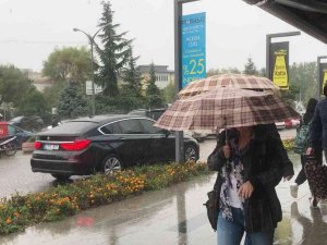 Kocaeli’de Sağanak Etkili Oluyor