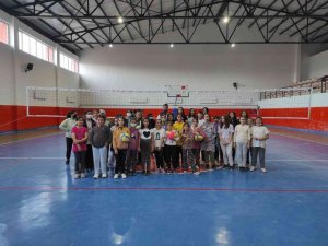 İ̇scehisar’da Gsb Spor Okulları Devam Ediyor