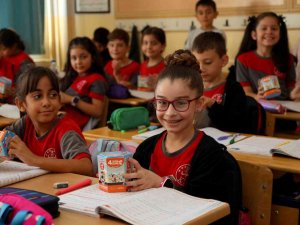 Aksaray Belediyesi 40 Bin Öğrenciye Kumbara Hediye Etti